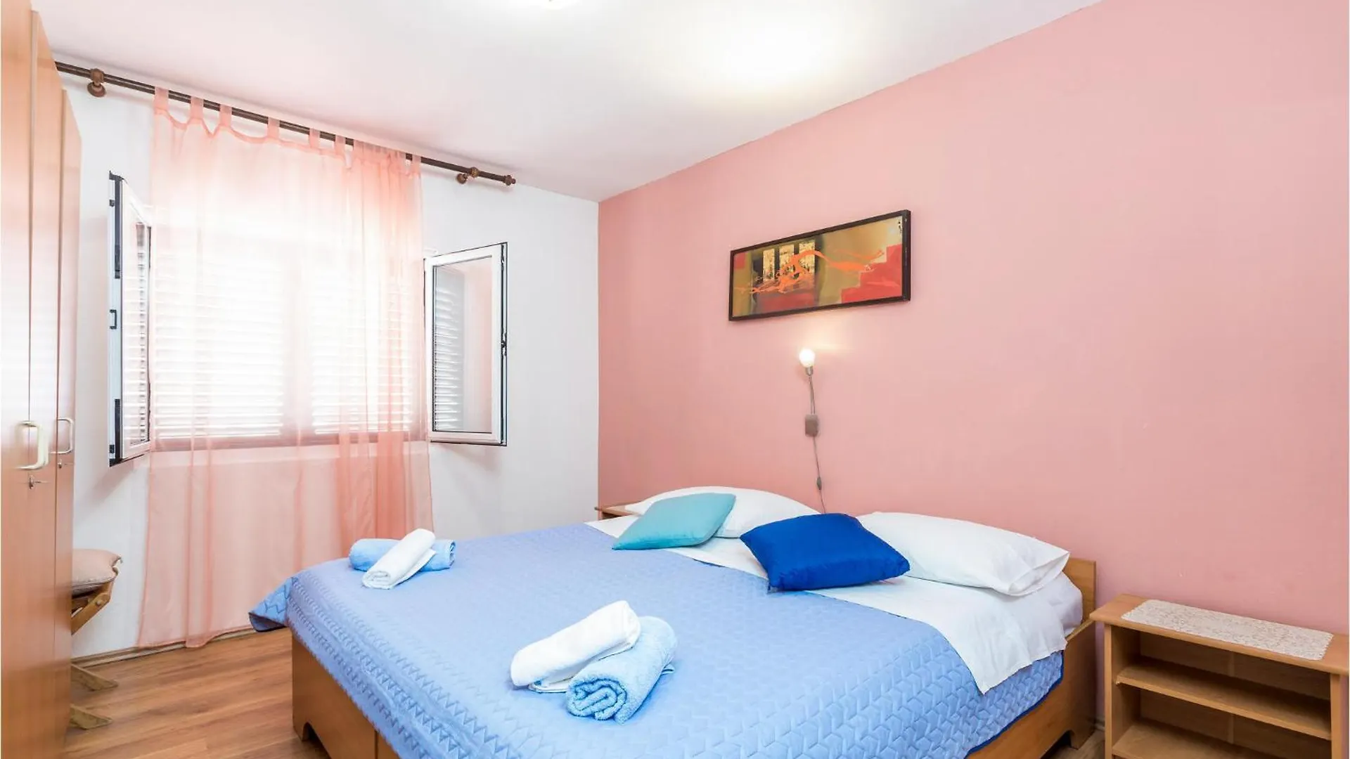 Beautiful Apartment In Mali Losinj With Kitchen
