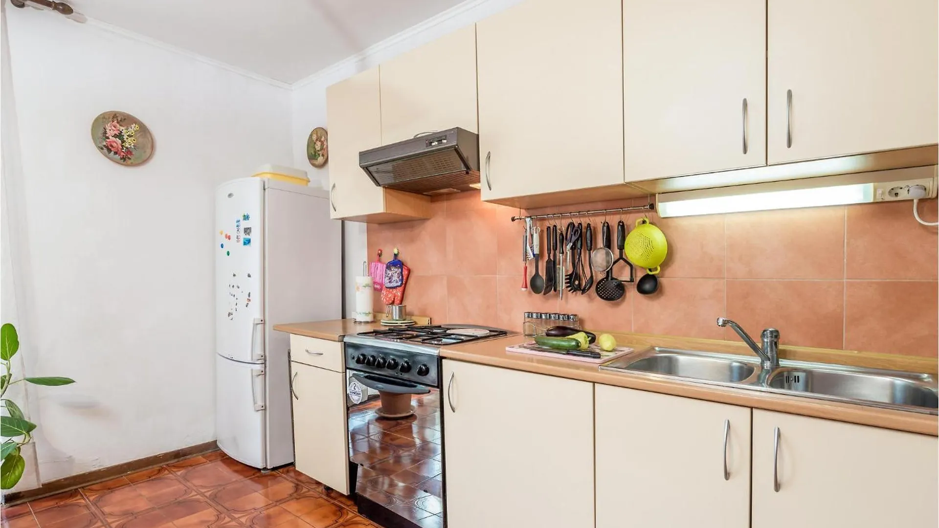 Beautiful Apartment In Mali Losinj With Kitchen