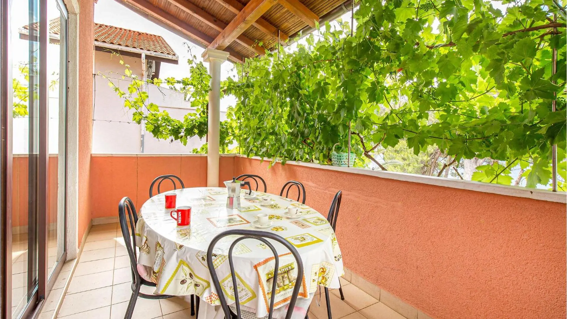 Beautiful Apartment In Mali Losinj With Kitchen
